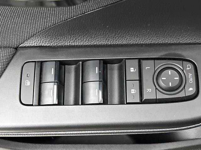 Toyota C-HR 1.8 Hybrid 140 Dynamic | Achteruitrijcamera | Apple Carplay/Android auto | Climate control |