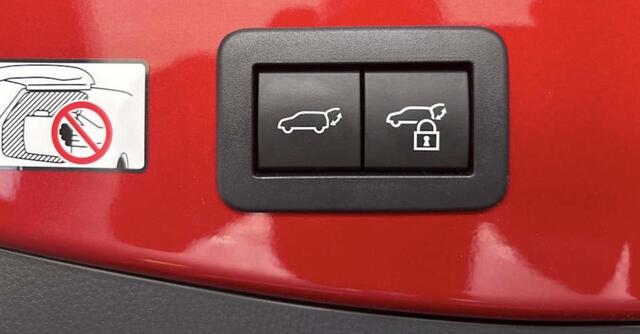 Toyota C-HR 1.8 Hybrid 140 First Edition | Adaptieve Cruise Control | Apple Carplay | Elektrische Achterklep | Verwacht |