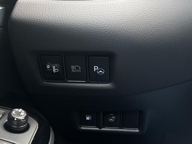 Toyota C-HR 2.0 Hybrid Team D | Navi | Carplay | Dodehoek | Park Assist | Camera