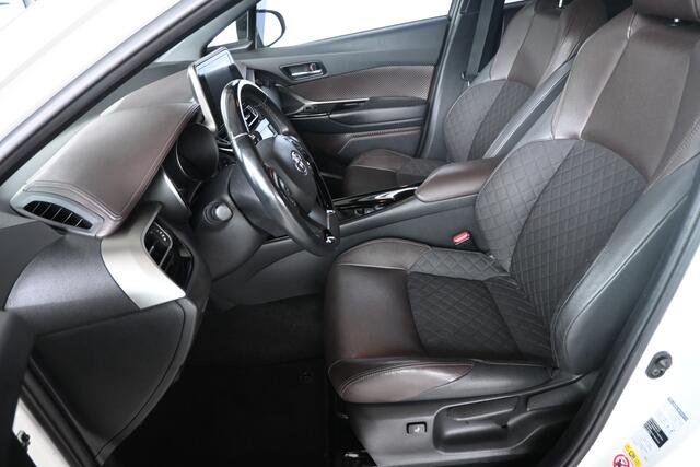 Toyota C-HR 1.2 Executive Clima Navigatie Leder LED Stoelverwarming Rijklaarprijs Inruil Mogelijk!