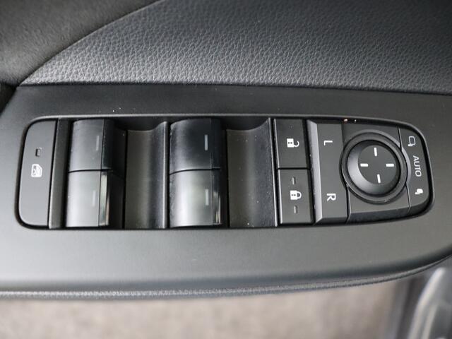 Toyota C-HR 2.0 Hybrid 200 GR SPORT Première Edition I Navigatie I Climate Control I Cruise Control Adaptief I Camera Rondom Zicht I Stoelverwarming Voor I Keyless Entry/Start I Panoramadak I