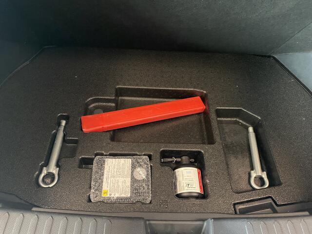 Toyota C-HR 1.8 Hybrid 140 First Edition | 360 graden camera |