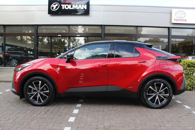 Toyota C-HR 2.0 Hybrid 200 First Edition Bi-Tone AWD | Rijklaar | Trekhaak | Stoel-/Stuurverwarming | Apple/Android | Keyless | PDC | Navi | LED