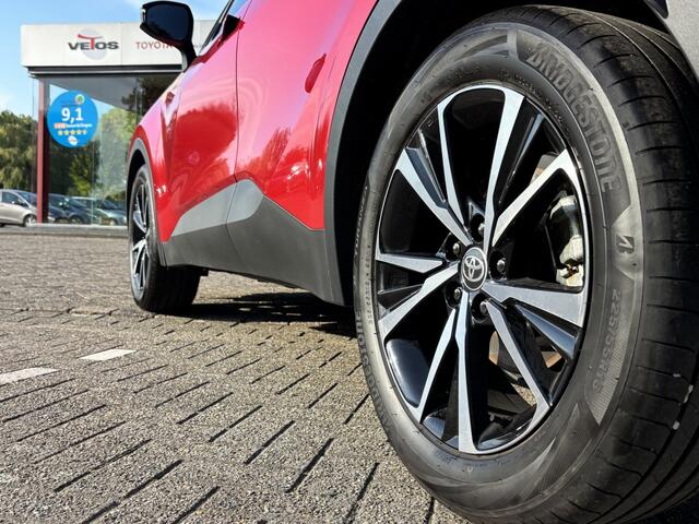 Toyota C-HR 1.8 Hybrid 140 Dynamic Bi-Tone Premium Rood | 2025