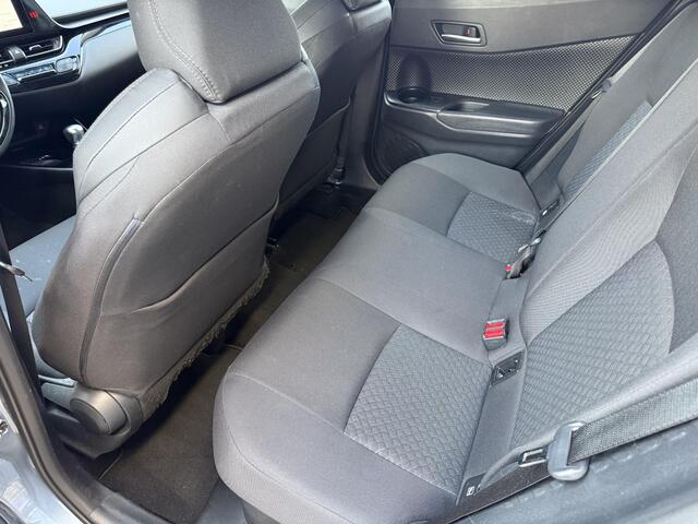 Toyota C-HR 2.0 Hybrid Dynamic / Automaat / Navigatie / Cruise Control Adaptief / Climate Control / Bluetooth / All-Season banden / Camera