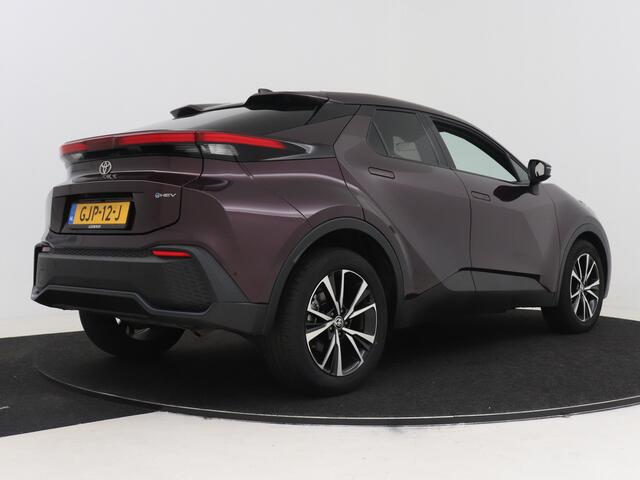 Toyota C-HR 1.8 Hybrid 140 Dynamic | Climate control | Apple Carplay/Android Auto | Adaptive cruise control |