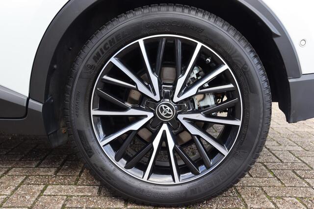 Toyota C-HR 1.8 Hybrid Executive , All-season banden, Thuiskomer