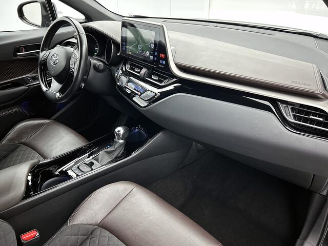 Toyota C-HR 1.8 Hybrid Executive | Lederen bekleding | Stoelverwarming | Achteruitrijcamera |
