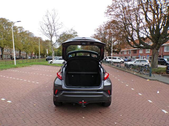 Toyota C-HR 1.8 Hybrid Dynamic AUTOMAAT