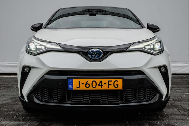 Toyota C-HR 2.0 180pk Hybrid Bi-Tone Trekhaak/ Stoelverwarming/ Full LED/ Carplay/ JBL audio/ Camera
