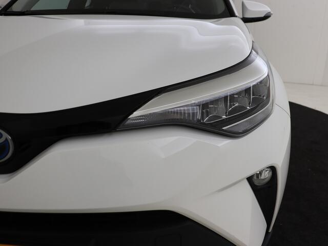 Toyota C-HR 1.8 Hybrid TeamNL | Achteruitrijcamera | Privacy glass | LM velgen | Full map navigatie |