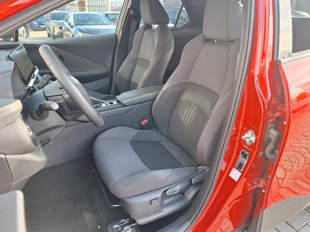 Toyota C-HR 1.8 Hybrid 140 Dynamic Bi-Tone met winterpack