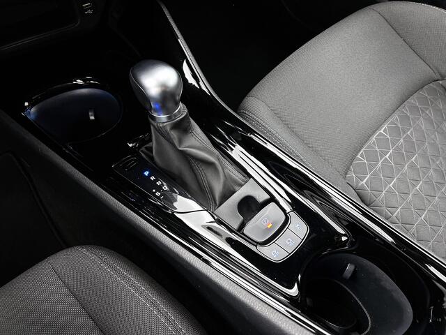 Toyota C-HR 1.8 Hybrid Dynamic Limited | Stoelverwarming | Camera | Climate control | Apple Carplay/Android Auto |