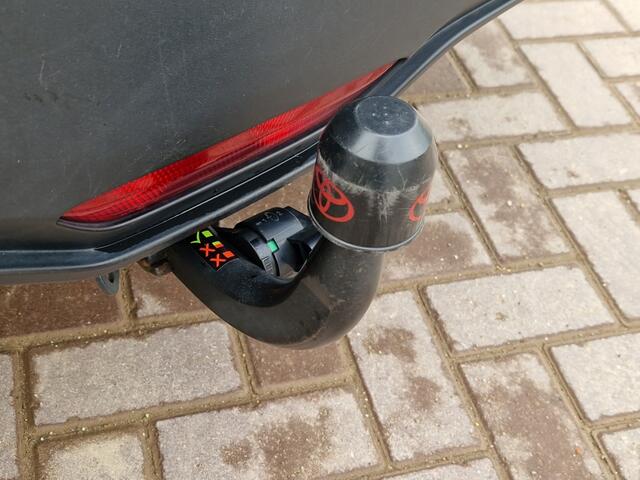 Toyota C-HR 1.8 Hybrid Executive Trekhaak - NL Auto - Half Leer