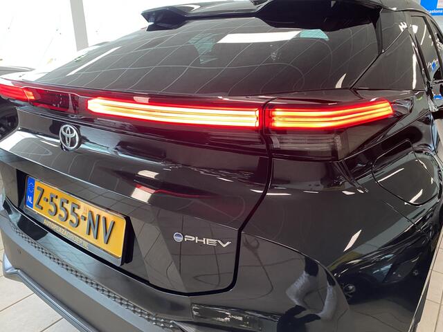 Toyota C-HR 2.0 Plug-in Hybrid 220 First Edition | 360 graden camera