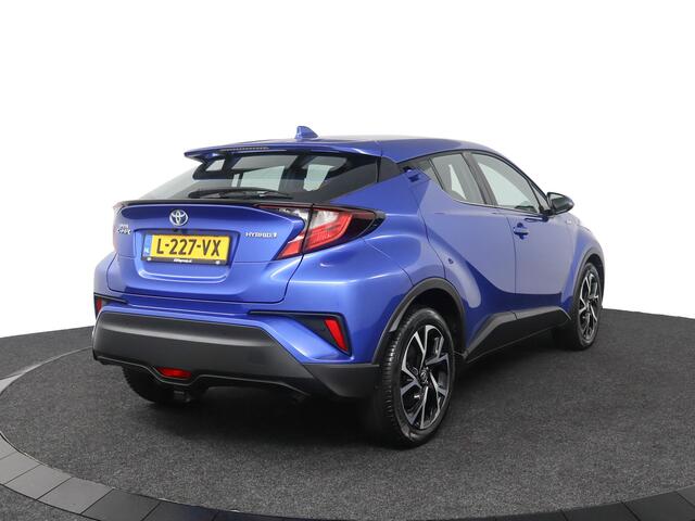 Toyota C-HR 1.8 Hybrid Dynamic | Apple Carplay/Android Auto | Parkeersensoren | Trekhaak | Navigatie |
