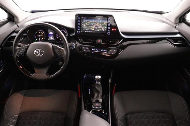 Toyota C-HR 1.8 Hybrid Dynamic | Apple Carplay/Android Auto | Parkeersensoren | Trekhaak | Navigatie |