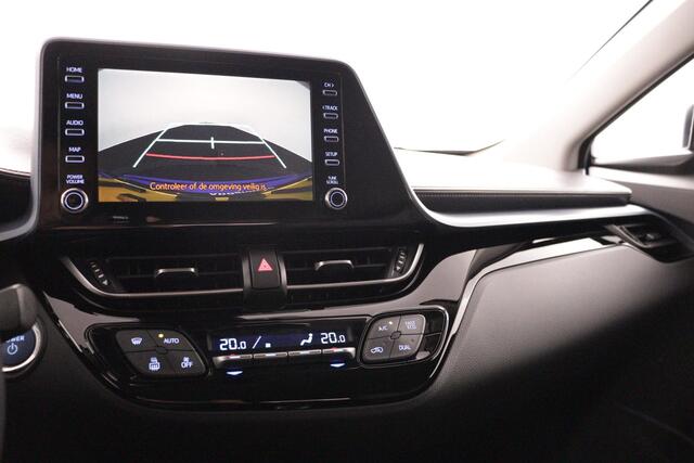 Toyota C-HR 1.8 Hybrid Dynamic | Apple Carplay/Android Auto | Parkeersensoren | Trekhaak | Navigatie |