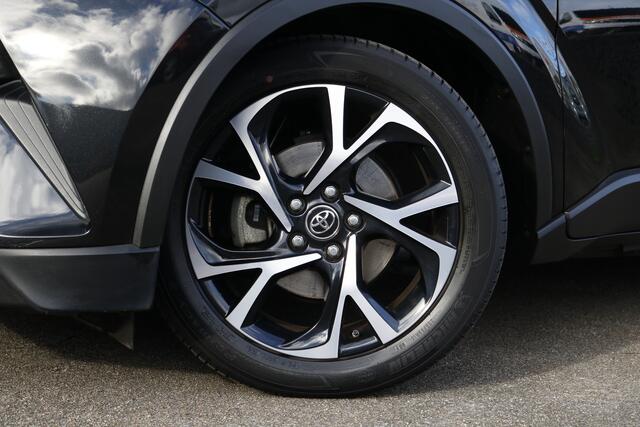 Toyota C-HR 1.8 Hybrid Dynamic | lage km stand | dealeronderhouden | fabrieksnavi | bluetooth | LM Velgen|