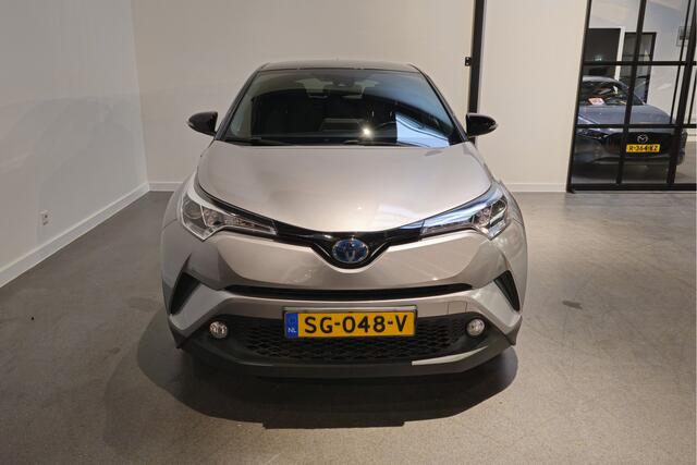 Toyota C-HR 1.8 Hybrid Style Bi-Tone - Stoelverwarming - Adaptive Cruise - Dodehoekdetectie - JBL Audio
