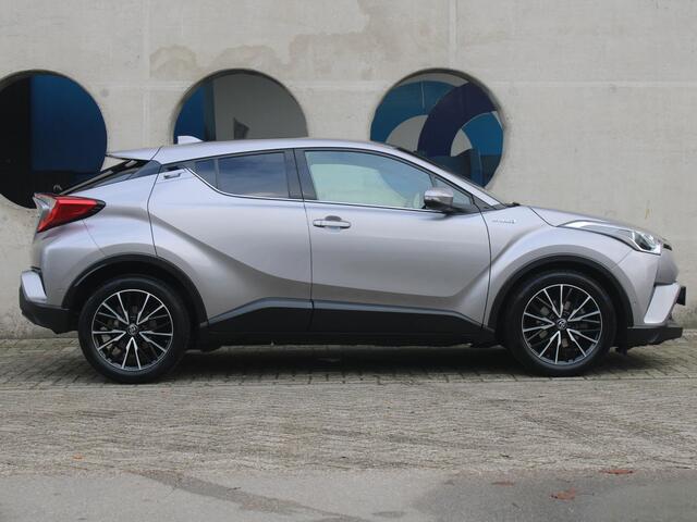 Toyota C-HR 1.8 Hybrid Executive | NAVIGATIE | ACHTERUITRIJCAMERA | CRUISE CONTROL ADAPTIEF |