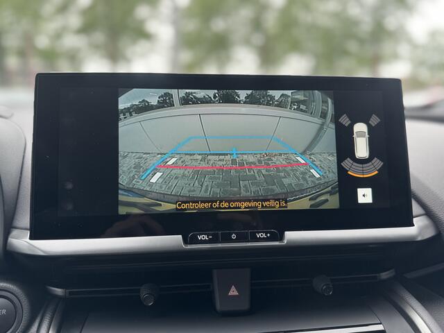 Toyota C-HR 1.8 Hybrid 140 First Edition Dodenhoekdetectie, Navigatie, Parkeersensoren V + A , All-in Rijklaarprijs