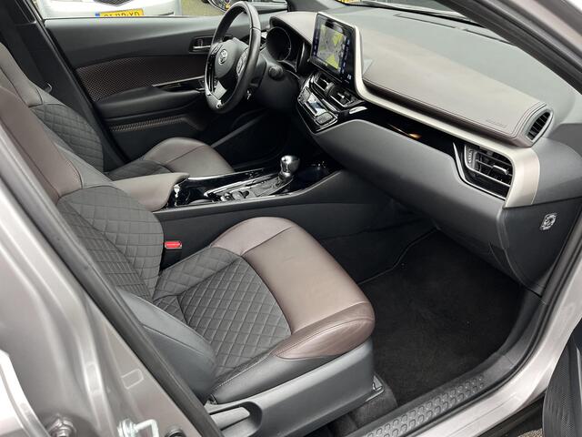 Toyota C-HR 1.8 Hybride Executive Special | Navigatie | Achteruitrijcamera | Trekhaak