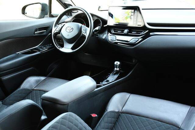 Toyota C-HR 1.8 Hybrid Executive Ultimate Automaat 122pk | Dodehoekdetectie | PDC vóór- & achter | LED-koplampen | Dealer-onderhouden |