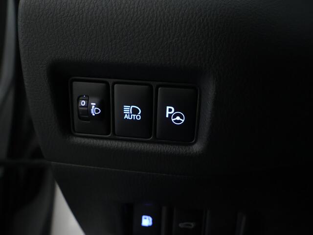 Toyota C-HR 1.8 Hybrid Style | Elektrische Achterklep | Parkeersensor voor en achter | Voorstoelen verwarmd |