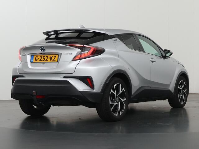 Toyota C-HR 1.8 Hybrid Style Ultimate | Trekhaak | Parkeercamera | Stoelverwarming | Navigatie | Climate Control |