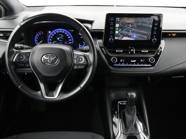 Toyota COROLLA 1.8 HYBRID FIRST EDITION *BTW* + ADAPTIVE CRUISE / 17 INCH / LED / NAVIGATIE