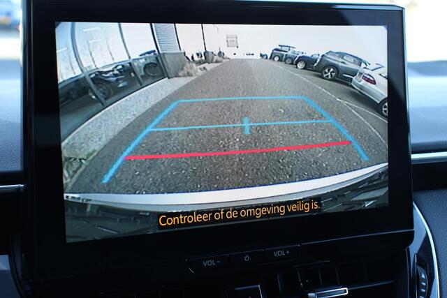 Toyota COROLLA Hybrid 140PK TEAM D 18DKM, GROOT SCHERM, WINTERPAKKET,