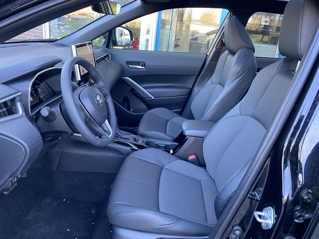 Toyota COROLLA Cross Hybrid 140 Style Limited Panoramadak Winterpakket