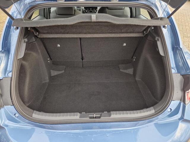 Toyota COROLLA 1.8 Hybrid Dynamic Navigatie / Climate Control / Camera Achter / Cruise Control Adaptief