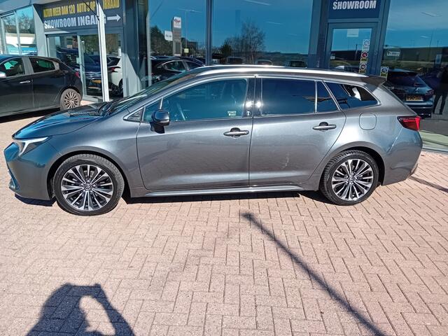 Toyota COROLLA Touring Sports 1.8 Hybrid First Edition, Airco(automatisch), Carplay, Cruise control adaptief, Dode hoek detector, Stoelverwarming, Navigatie, enz enz.... Zeer mooie auto, Zie foto's, Fabrieksgarantie, BOVAG