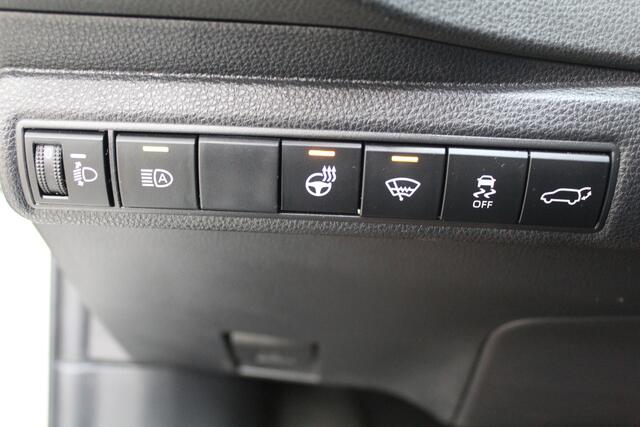 Toyota COROLLA Touring Sports 1.8 Hybrid Dynamic Bi-Tone | Rijklaar | Trekhaak | Head Up | Apple/Android | Stoel-/stuurverw. | LED | Keyless | El. achterklep | Dealer onderhouden