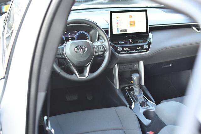 Toyota COROLLA Cross Hybrid 200 Dynamic Automaat 197pk | Trekhaak | LED koplampen | NL-auto |