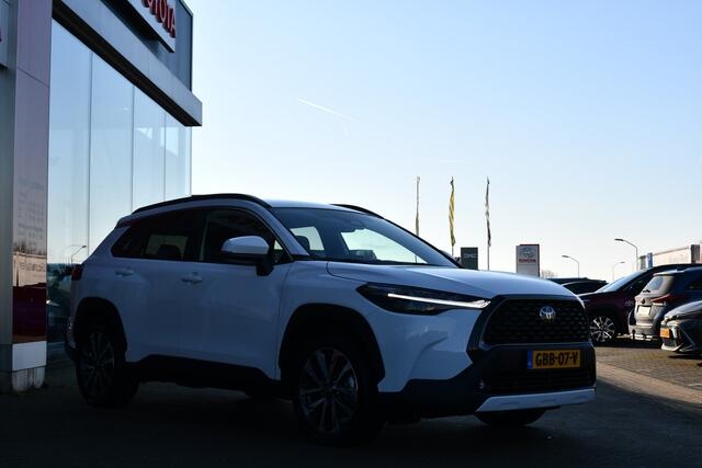 Toyota COROLLA Cross Hybrid 200 Dynamic Automaat 197pk | Trekhaak | LED koplampen | NL-auto |