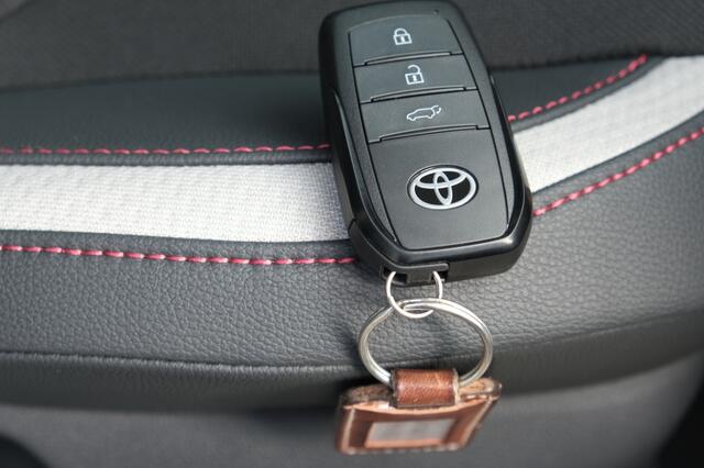 Toyota COROLLA 1.8 Hybrid 140PK GR SPORT Automaat | Apple CarPlay & Android Aut