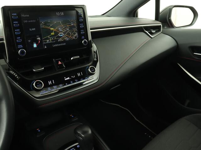 Toyota COROLLA 1.8 Hybrid Excutive Limited | Navigatie | Camera | Panoramadak | LM velgen | Parkeersensoren | Stoelverwarming |