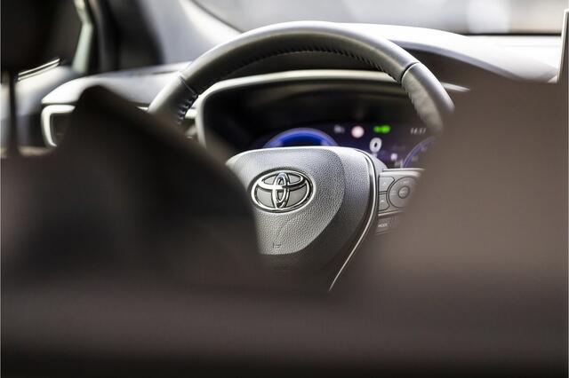 Toyota COROLLA Cross Hybrid 140 Style Elektrische achterklep, Apple/Android, Dodenhoekdetectie , All-in Rijklaarprijs