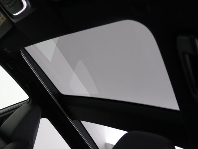 Toyota COROLLA Cross Hybrid 140 Style *DEMO*