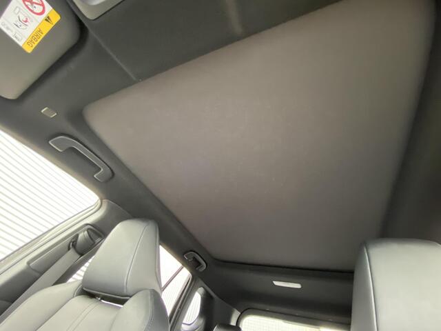 Toyota COROLLA Cross Hybrid 200 Executive Edition Panoramadak, Dodehoekdetectie, Parkeersensoren voor + achter, Elektrische achterklep, Led, Navi, Garantie t/m 2034!