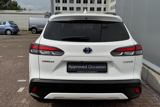 Toyota COROLLA Cross 2.0 High Power Hybrid Executive Edition Panoramadak, Dodehoekdetectie, Parkeersensoren voor + achter, Elektrische achterklep, Led, Navi, Garantie t/m 2034!