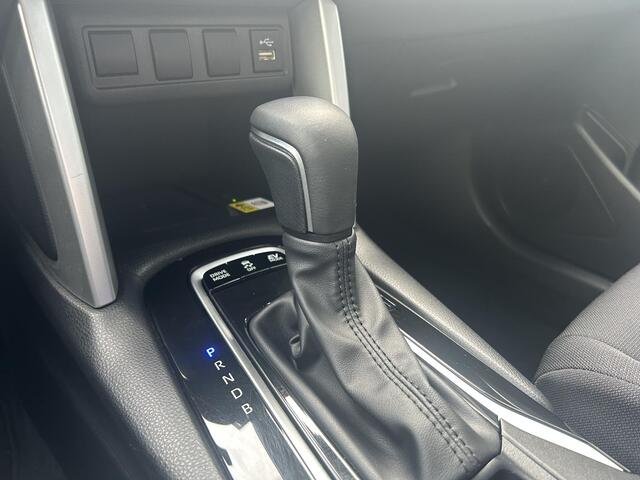 Toyota COROLLA Cross 2.0 High Power Hybrid Dynamic Navigatie, Elek. Achterklep, Smart key, Led, LMV, Privacy glass