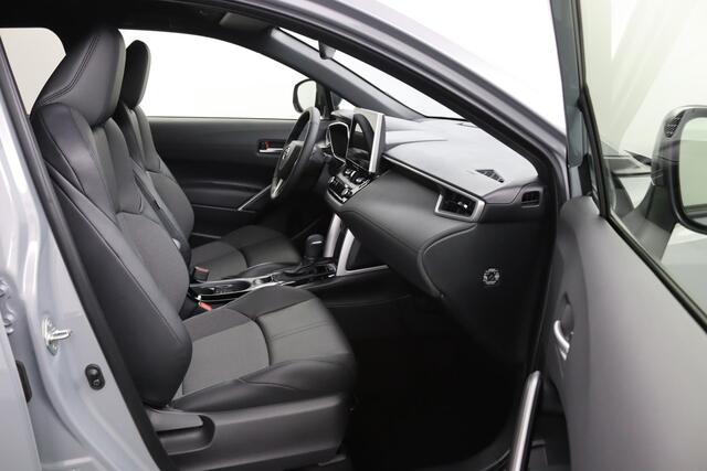 Toyota COROLLA Cross Hybrid 200 Style | AKTIEPRIJS ¤3000,- KORTING | Direct Beschikbaar | Nieuwe Auto |
