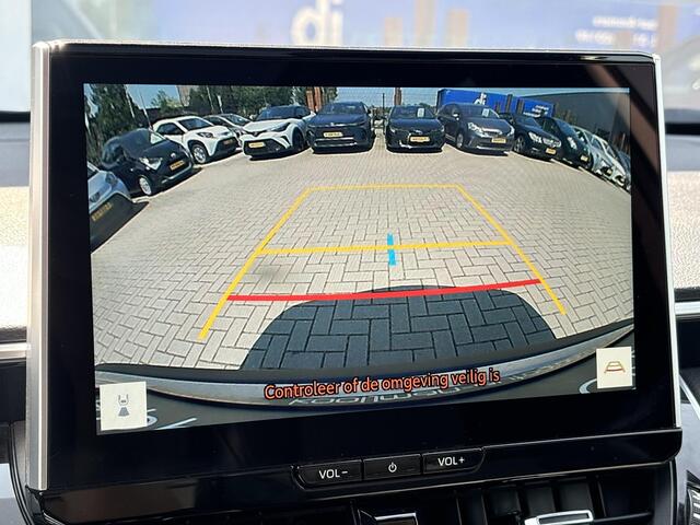 Toyota COROLLA Cross Style | All seasonbanden | Panoramadak | Half leder | Stoelverwarming | Parkeerhulp voor en achter | Toyota garantie tot 2034!