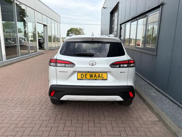 Toyota COROLLA Cross 1.8 Hybrid 140 Style + KEYLESS/CAMERA/NAVI/DODEHOEK/WINTERPACK