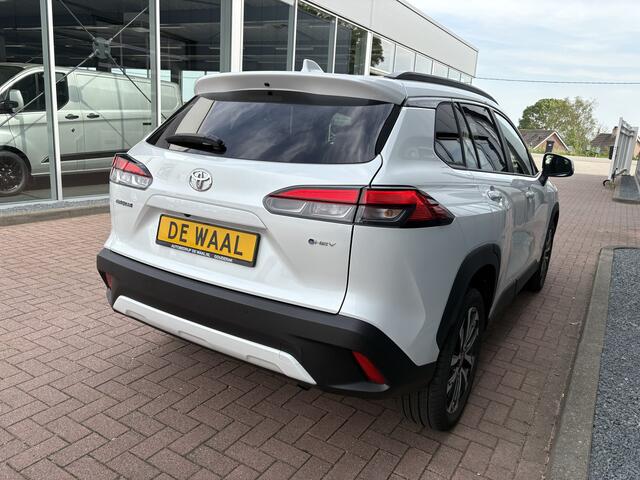 Toyota COROLLA Cross 1.8 Hybrid 140 Style + KEYLESS/CAMERA/NAVI/DODEHOEK/WINTERPACK