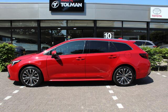 Toyota COROLLA Touring Sports 1.8 Hybrid 140 Dynamic Plus | Rijklaar | Stoel-/stuurverw. | El. achterklep | Parkeersens. v+a | LED | Keyless | Navi